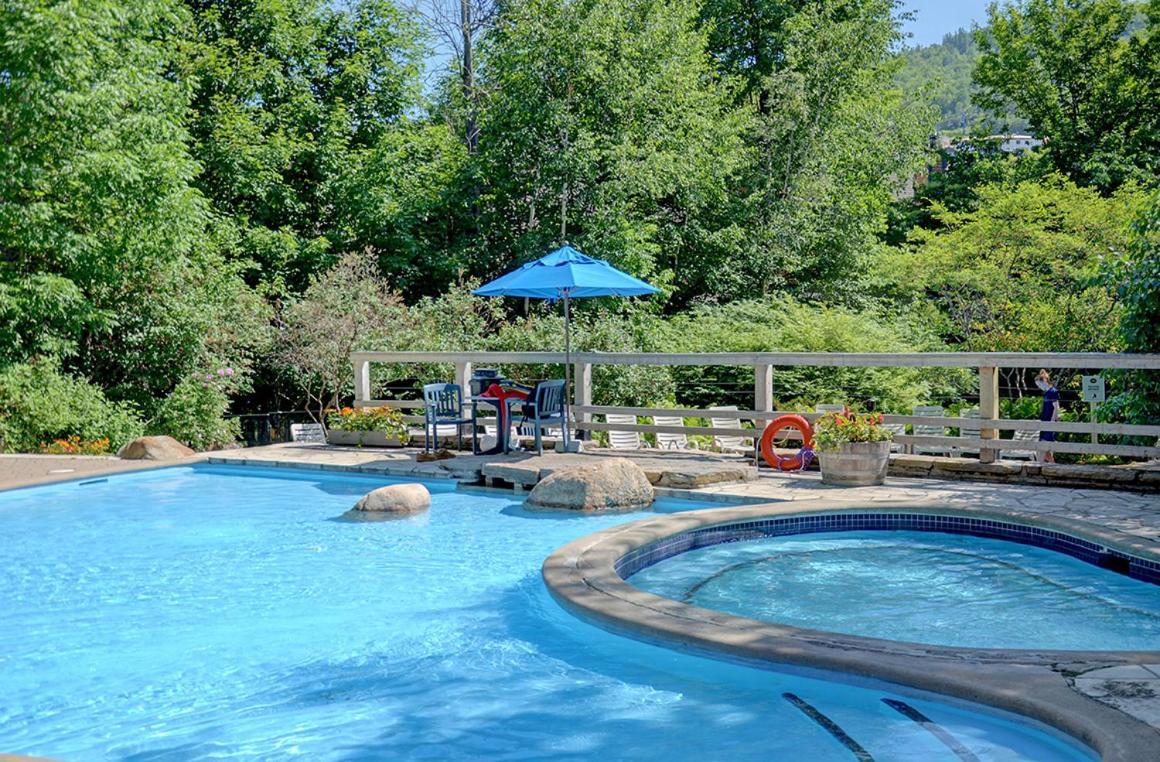 Les Manoirs Wpool & Hot Tub Near Village 120-8モントランブラン エクステリア 写真